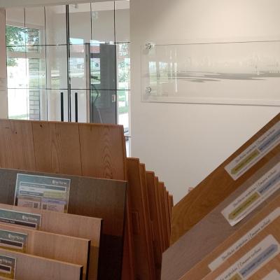 Verschiedene Holzarten bei Platten